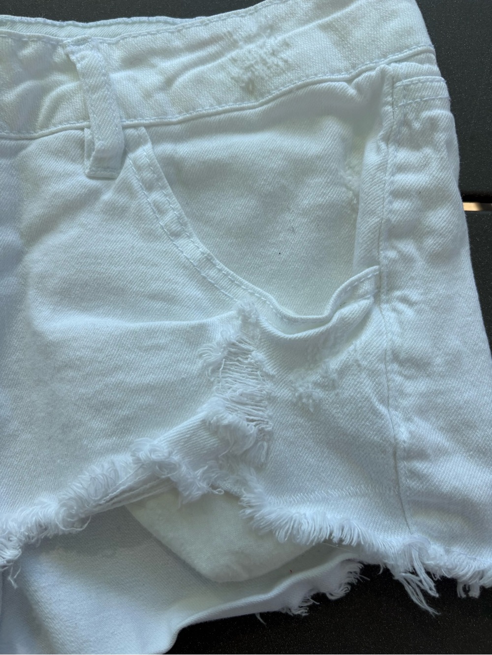 Vintage Y2K Refuge Distressed White Denim Low Cut Shorts Size 6 - Picture 5 of 8